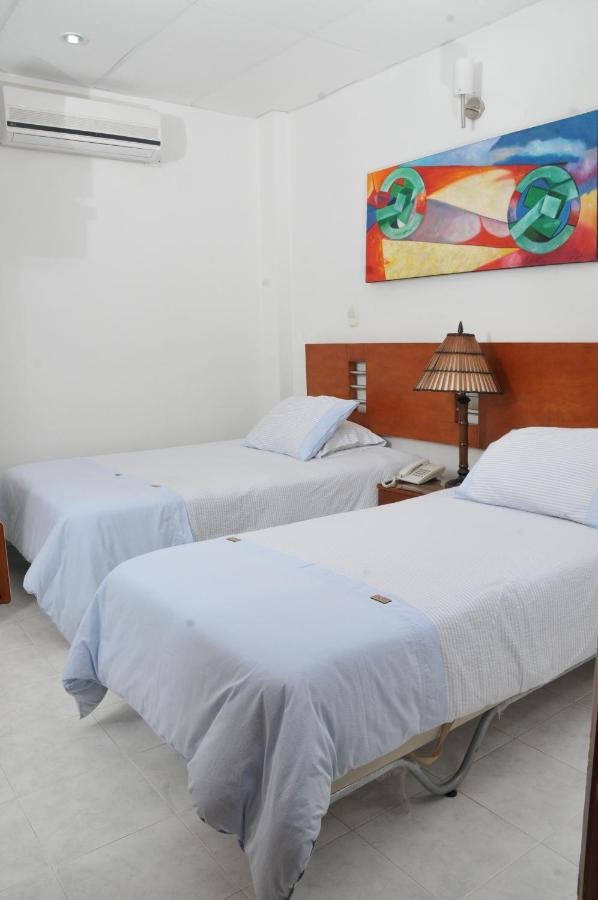 Hotel Barrancabermeja Plaza Exterior photo